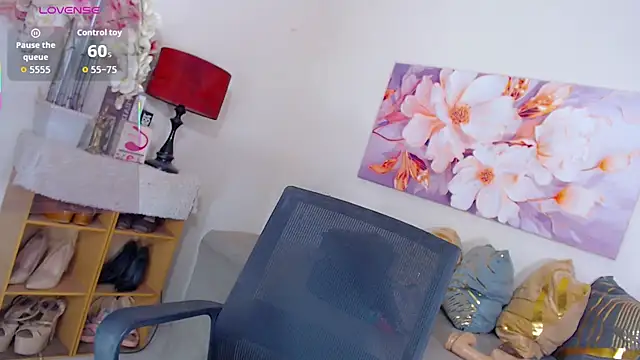 Snapshot of HugeCock_Savanna chatting on 01/16/26, 10:47 HugeCock Savanna online show from 01/16/26, 10:47