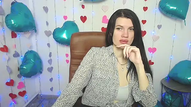 Snapshot of MilaLoona chatting on 02/20/25, 07:01 MilaLoona online show from 02/20/25, 07:01