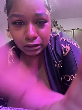 BigFineSelena online show from 10/07/25, 12:08