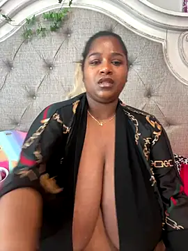 BigFineSelena online show from 12/14/25, 04:45