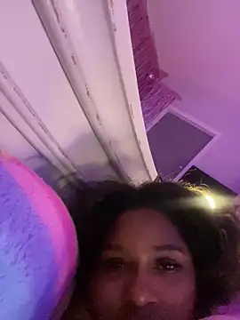 BigFineSelena online show from 04/26/26, 04:21