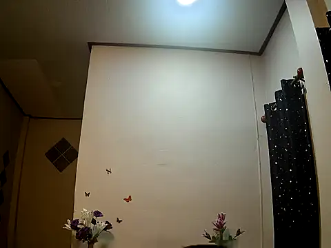 Snapshot of Jennythai123 chatting on 12/19/24, 04:24 Jennythai123 online show from 12/19/24, 04:24