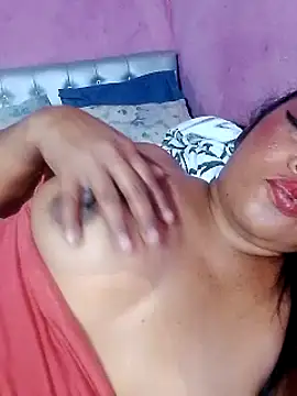 Snapshot of rosmery-navarro chatting on 02/01/25, 06:00 rosmery-navarro online show from 02/01/25, 06:00