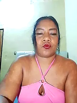 Snapshot of rosmery-navarro chatting on 10/14/25, 08:15 rosmery-navarro online show from 10/14/25, 08:15