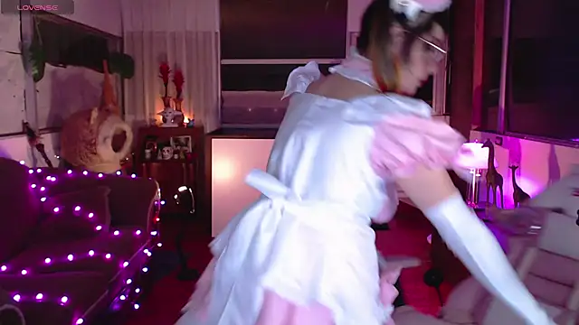 Snapshot of Aquamarinebubble chatting on 02/07/25, 02:50 Aquamarinebubble online show from 02/07/25, 02:50