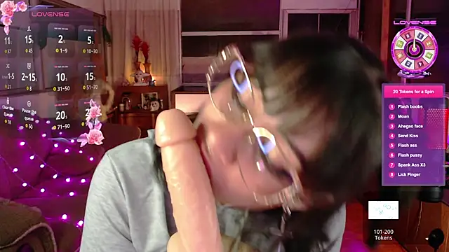 Snapshot of Aquamarinebubble chatting on 10/02/25, 01:45 Aquamarinebubble online show from 10/02/25, 01:45