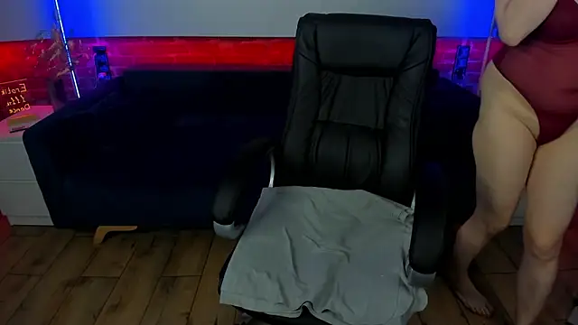 Kamilla Hot online show from 03/06/25, 04:08