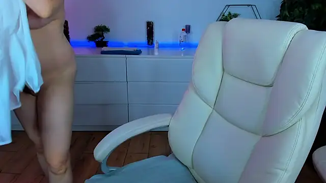 Kamilla Hot online show from 10/10/25, 05:56