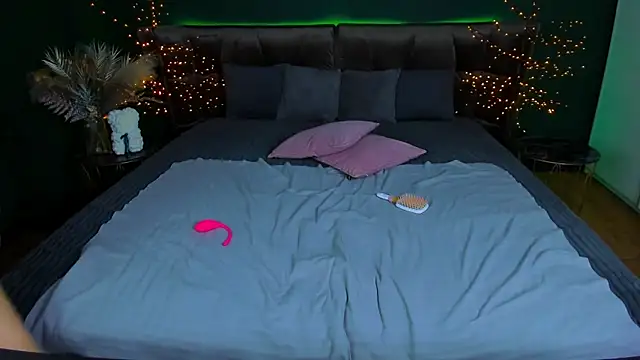 Kamilla Hot online show from 11/21/25, 06:34