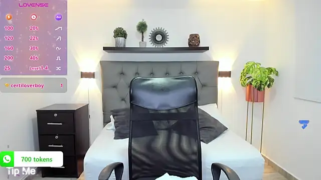 isabella florez online show from 01/14/25, 03:04