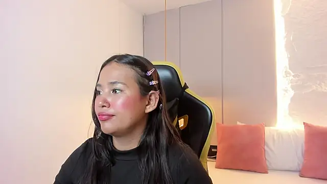 isabella florez online show from 05/31/26, 02:35