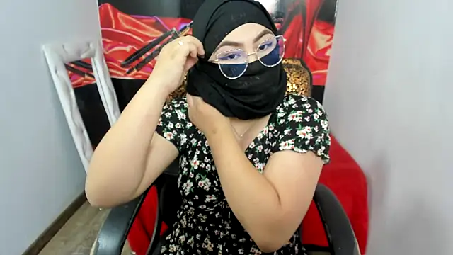 Snapshot of Hana___ chatting on 01/21/25, 07:39 Hana online show from 01/21/25, 07:39