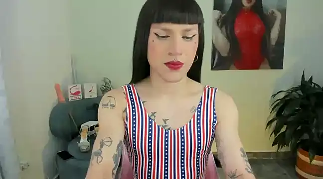 queenramoona-hot online show from 01/15/25, 09:30