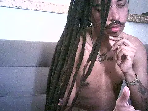 Snapshot of DarkSlim666 chatting on 01/07/26, 04:20 DarkSlim666 online show from 01/07/26, 04:20