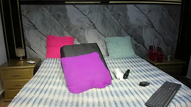 Niyirey1 online show from 10/25/25, 12:34