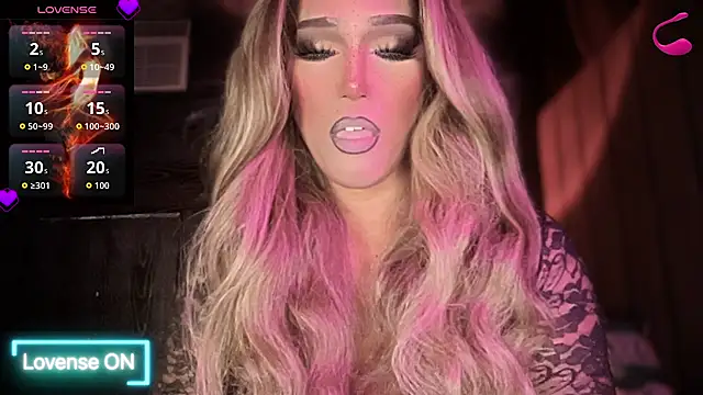 Snapshot of Lo_la_69 chatting on 03/06/26, 08:11 Lo la 69 online show from 03/06/26, 08:11