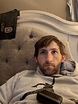 Snapshot of lewis7869 chatting on 12/03/25, 05:44 lewis7869 online show from 12/03/25, 05:44