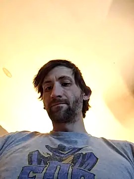 Snapshot of lewis7869 chatting on 01/15/26, 03:27 lewis7869 online show from 01/15/26, 03:27