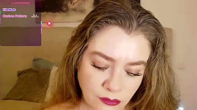 Snapshot of PetersEmily chatting on 12/20/25, 01:07 PetersEmily online show from 12/20/25, 01:07