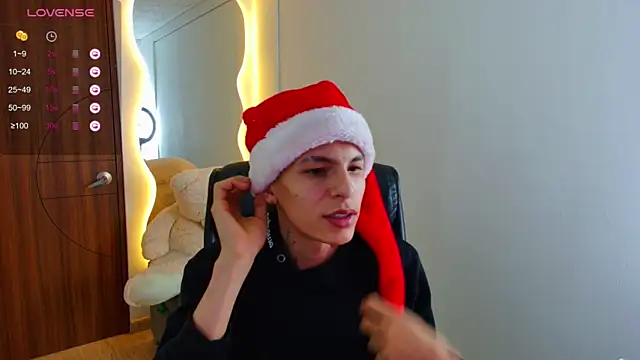 Snapshot of harrisoncuper chatting on 12/27/24, 02:47 harrisoncuper online show from 12/27/24, 02:47