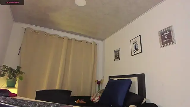 alicia rouusel online show from 12/19/24, 12:13