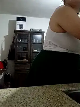 Snapshot of La_pauli_latina chatting on 04/04/26, 01:59 La pauli latina online show from 04/04/26, 01:59