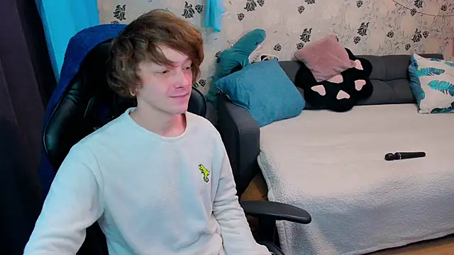 Snapshot of lakmsrrrmrrr chatting on 12/05/25, 10:24 lakmsrrrmrrr online show from 12/05/25, 10:24