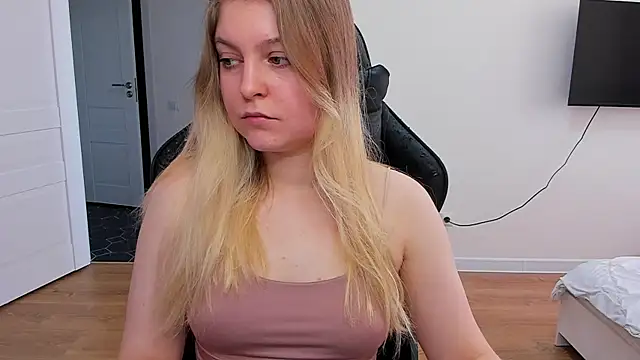 Snapshot of stacy_miracle chatting on 03/17/25, 10:38 stacy miracle online show from 03/17/25, 10:38