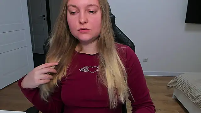 Snapshot of stacy_miracle chatting on 12/05/25, 10:57 stacy miracle online show from 12/05/25, 10:57