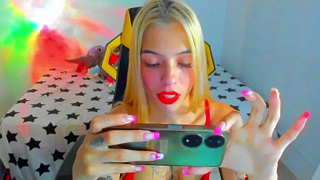 Snapshot of barbiee_05 chatting on 03/22/26, 11:30 barbiee 05 online show from 03/22/26, 11:30