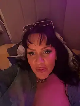 Snapshot of Lolaley2 chatting on 12/02/25, 09:25 Lolaley2 online show from 12/02/25, 09:25