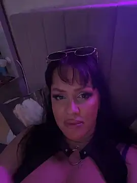 Snapshot of Lolaley2 chatting on 12/04/25, 07:39 Lolaley2 online show from 12/04/25, 07:39