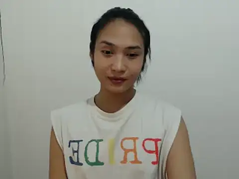 Snapshot of HeartOfAsia- chatting on 01/24/25, 06:04 HeartOfAsia- online show from 01/24/25, 06:04
