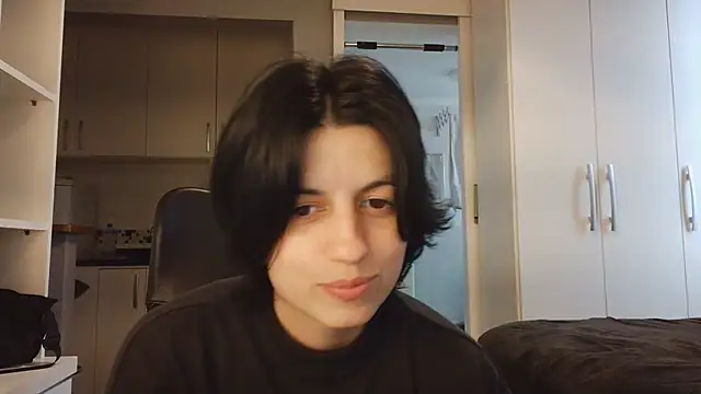 Snapshot of kyslrana chatting on 06/11/26, 06:50 kyslrana online show from 06/11/26, 06:50