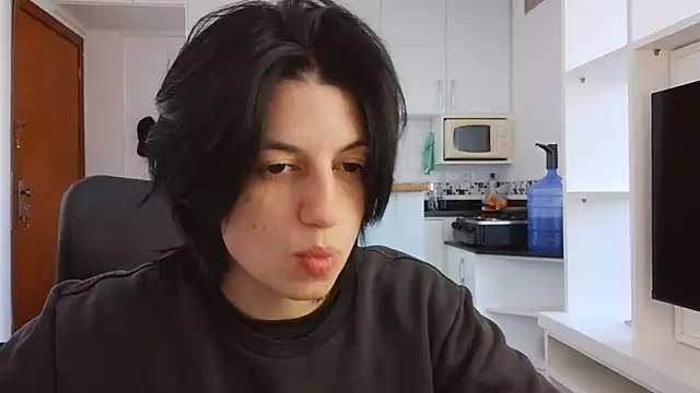 Snapshot of kyslrana chatting on 06/25/26, 03:16 kyslrana online show from 06/25/26, 03:16