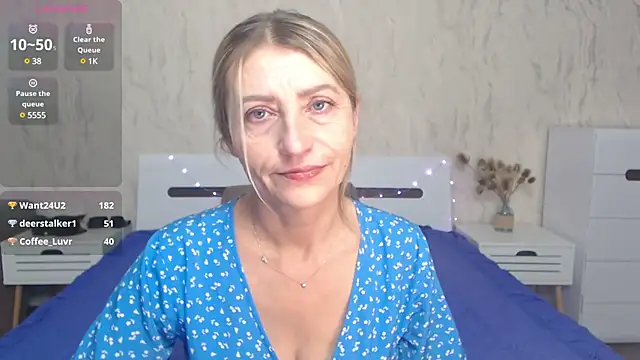 Snapshot of ZoeGrant chatting on 12/28/24, 11:05 ZoeGrant online show from 12/28/24, 11:05