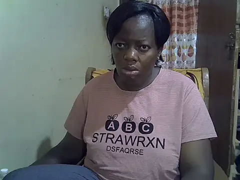 Snapshot of Ebonyceline chatting on 11/21/25, 04:11 Ebonyceline online show from 11/21/25, 04:11