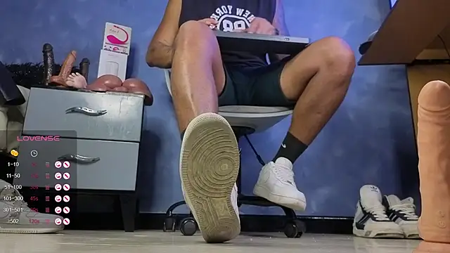 Snapshot of TomLover_12 chatting on 02/28/26, 12:55 TomLover 12 online show from 02/28/26, 12:55