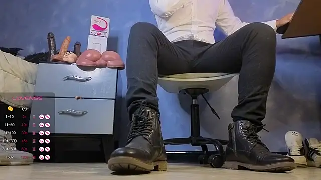 Snapshot of TomLover_12 chatting on 03/02/26, 12:24 TomLover 12 online show from 03/02/26, 12:24