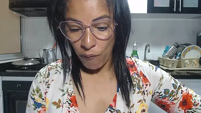 kateleyagrey online show from 04/25/26, 03:53