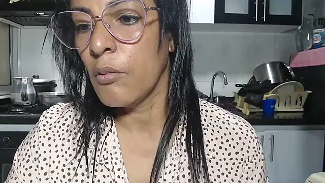 kateleyagrey online show from 06/03/26, 10:04