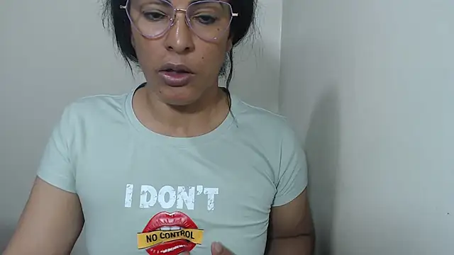 kateleyagrey online show from 06/11/26, 12:32