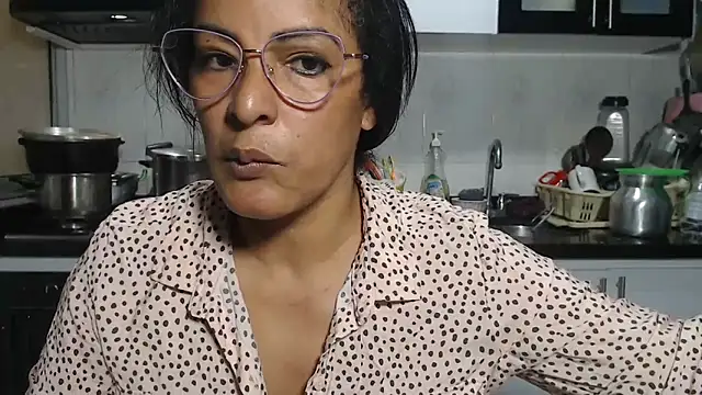 kateleyagrey online show from 06/17/26, 08:32