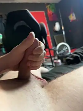 Snapshot of whitestroker chatting on 10/09/25, 02:48 whitestroker online show from 10/09/25, 02:48