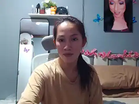 Snapshot of babysuckerxxx chatting on 06/02/26, 04:36 babysuckerxxx online show from 06/02/26, 04:36