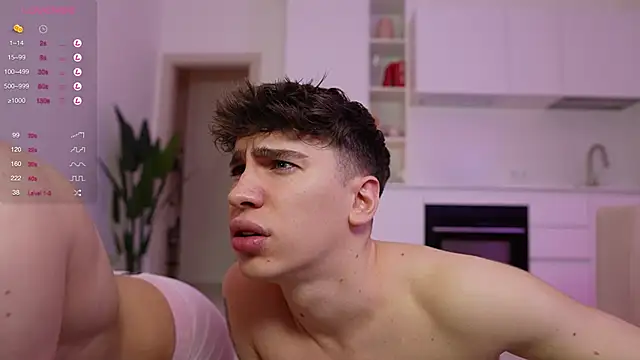 Snapshot of Evan__White_ chatting on 02/13/25, 06:38 Evan White online show from 02/13/25, 06:38