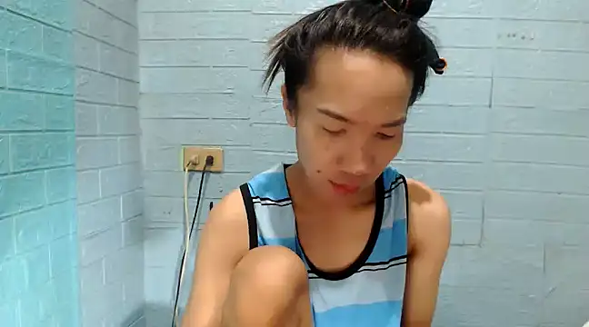 Snapshot of AsianNaughtiesMistress chatting on 12/20/24, 01:43 AsianNaughtiesMistress online show from 12/20/24, 01:43