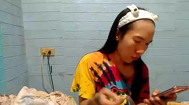 Snapshot of AsianNaughtiesMistress chatting on 12/23/24, 01:56 AsianNaughtiesMistress online show from 12/23/24, 01:56