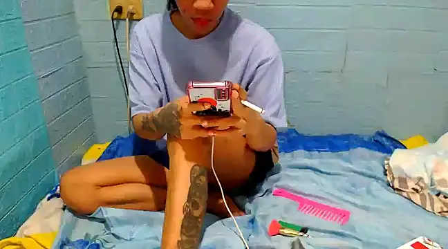 Snapshot of AsianNaughtiesMistress chatting on 01/14/25, 05:56 AsianNaughtiesMistress online show from 01/14/25, 05:56