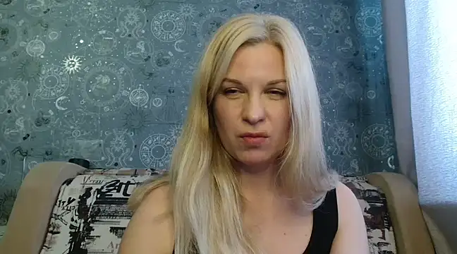 BlondeFox online show from 02/19/25, 06:00